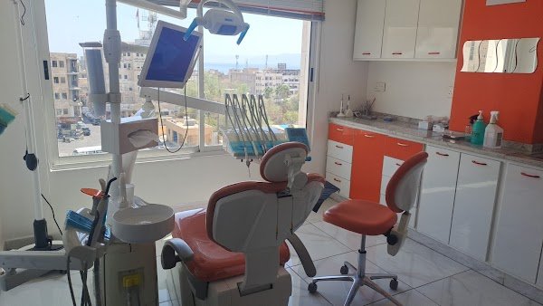 عيادة الدكتور محمد الصوا طب وجراحة الفم والاسنان