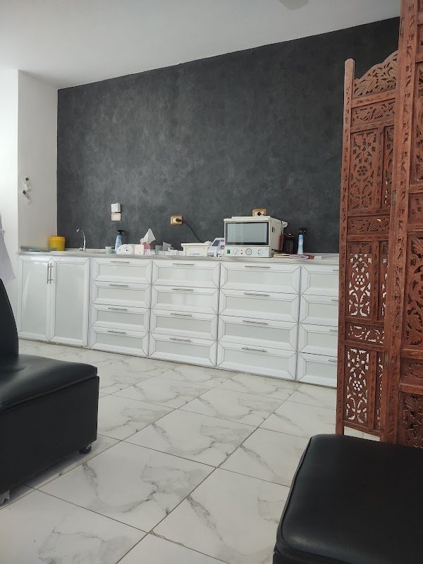 عيادة الدكتور هاني فلاح شديفات