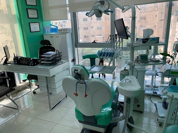 مركز الدكتور حسان حواتمه لطب والأسنان Dr Hassan Hawatmeh Dental Center