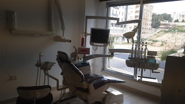 Dr maha dental clinic عيادة طب الأسنان د.مها
